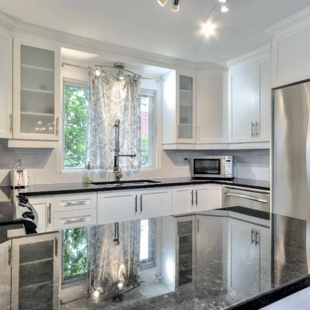 ANJOU 5 1/2 PRES DE PLACE VERSAILLES - Photo 4