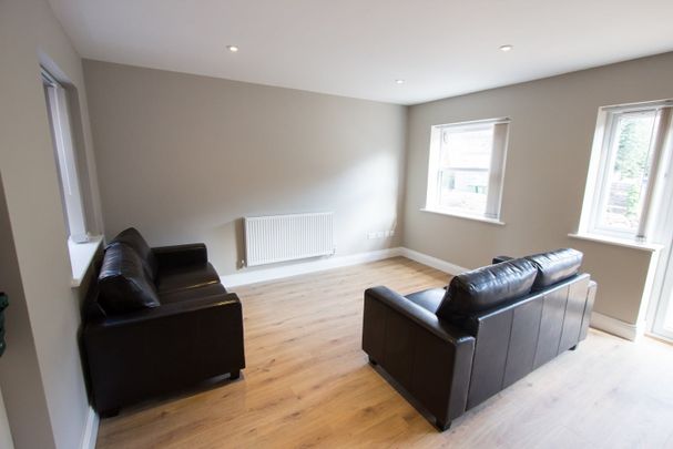 Room in a Shared House, Carlton Road, SO15 - Photo 1