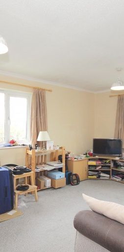 Calluna Court, Woking - Photo 1