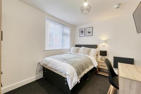 1 bedroom in a house share to rent - Photo 4