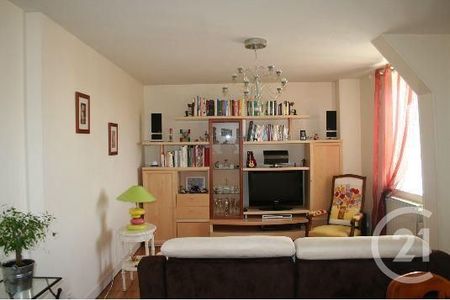 Location Appartement 3 pièces 76m² GANNAT 03800 - Photo 2