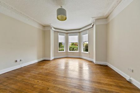 3 bedroom ground floor flat to rent - Photo 3