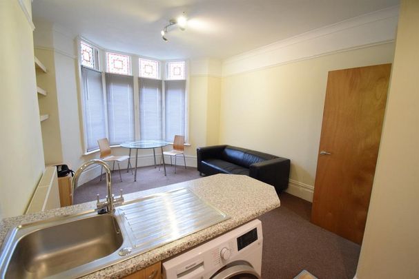 1 bedroom ground floor flat to rent - Photo 1