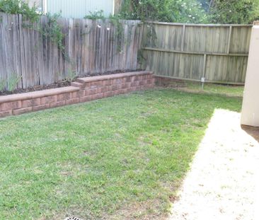 CENTRAL 2 BEDROOM UNIT! CLOSE TO TOWN! - Photo 6