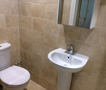 House share to rent - Photo 4