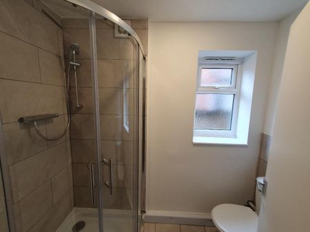 Room in a Shared House, Clovelly Road, SO14 - Photo 5