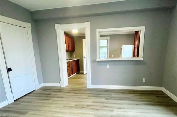 For Lease - 33 Bute Street, North Dumfries, Ontario - Photo 1