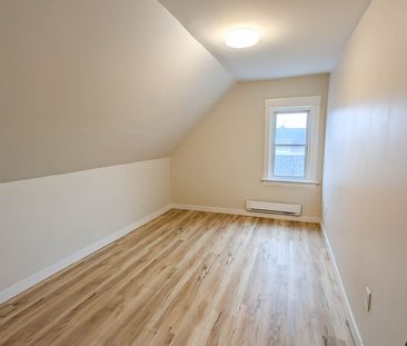 67 Seventh St, Welland - 2 Bedroom Upper Unit - Photo 2