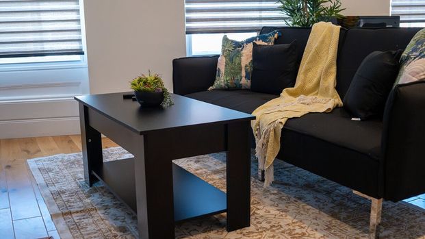 Livery Close - Photo 1