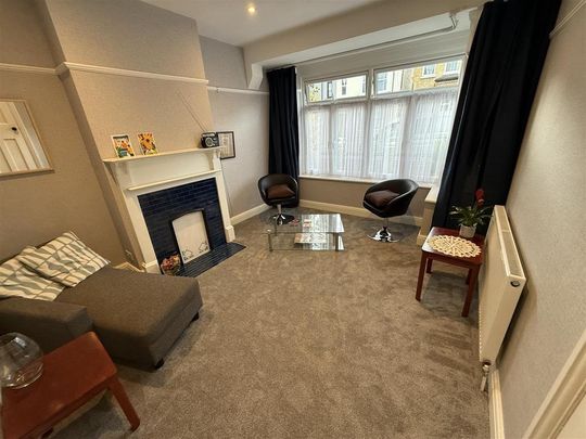 3 bedroom terraced house to rent - Photo 1