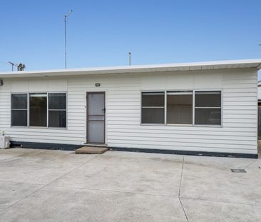 Updated Central Unit - Photo 4