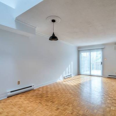 3-Bedroom Condo Townhouse in the Junction Triangle - Photo 3