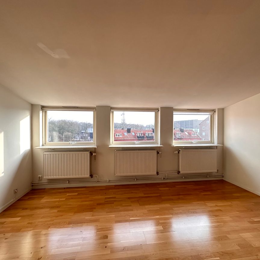 Övre Långvinkelsgatan 148B- 1rok (lgh 1401) - Photo 1