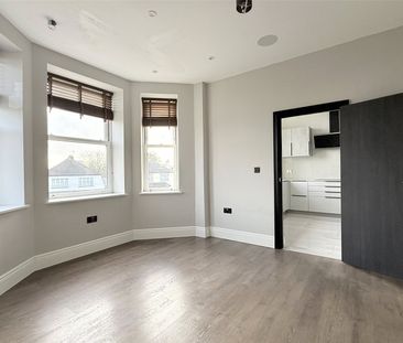 Bergamot House, 52 Rowantree Road - Photo 2