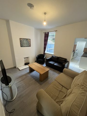 519 HARBORNE PARK ROAD - Photo 2