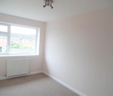 2 bedroom semi-detached house to rent - Photo 2