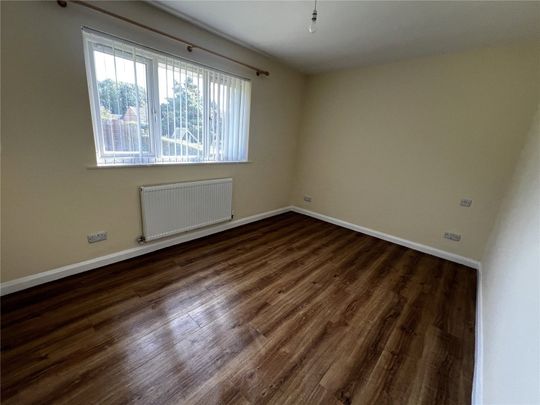 Maclins Close, South Molton, Devon, EX36 - Photo 1