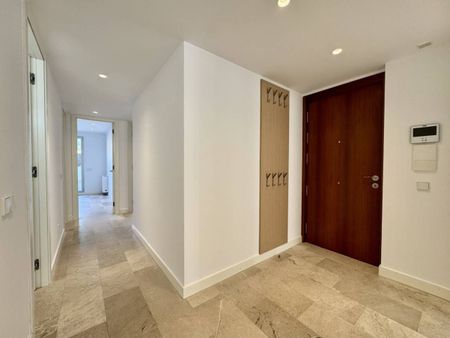 Piso de alquiler en Calle Cecili Metel, Plaça dels Patins - Photo 2