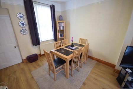 13 Alfred Street, Bangor, BT20 5DJ - Photo 2