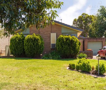 3 Fairbairn Crescent, Kooringal, NSW - Photo 1