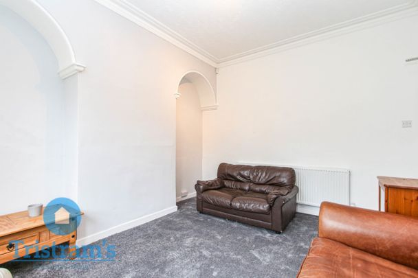 6 bed Mid Terraced House for Rent - Photo 1