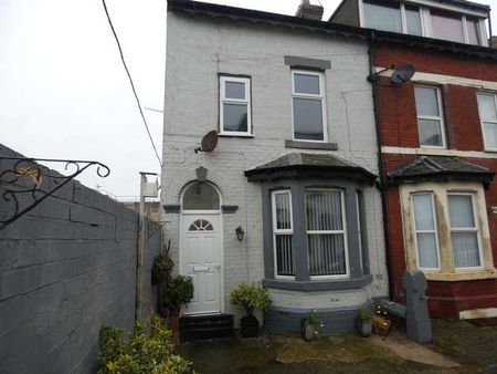 Garden Terrace, Blackpool, FY4 - Photo 3