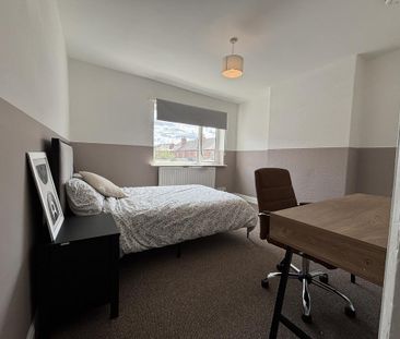 3 bedroom terraced house to rent - Photo 5