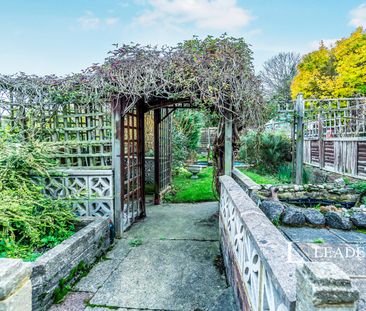 2 bedroom house to rent Mill Lane, Chatham, ME5 - Photo 3