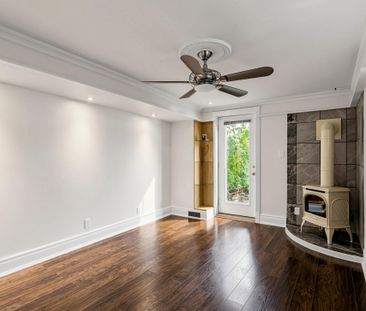 For Lease - 75 St. Andrews Court, Aurora, Ontario - Photo 2