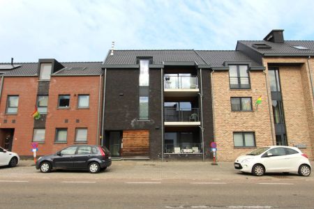 GELIJKVLOERS APPARTEMENT MET 2 TERRASSEN EN AUTOSTAANPLAATS - Foto 3