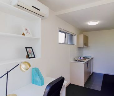 Large 1 Bedroom with Balcony - Photo 5