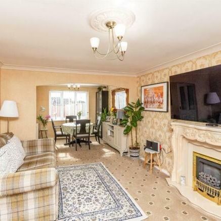 3 bedroom detached house to rent - Photo 1