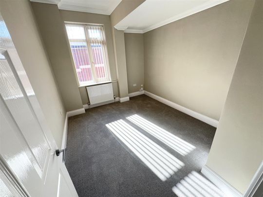 Eldon Grove, Hartlepool - Photo 1