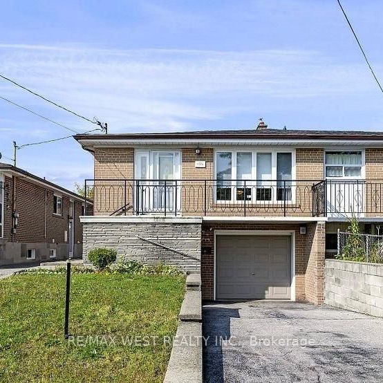 For Lease - 136 Duncanwoods Drive, Toronto, Ontario - Photo 1