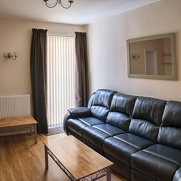 4 Bed Terraced House, Welby Street, M13 - Photo 1