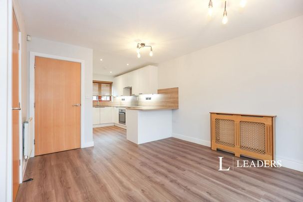 2 bedroom terraced house to rent - Photo 1