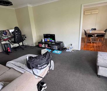 A home with office / study nook in master bedroom - Photo 1