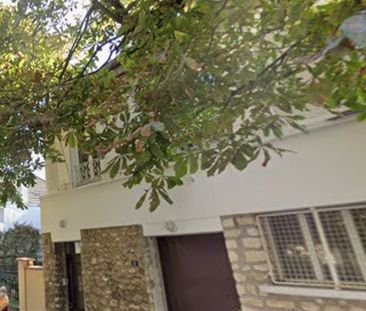 Location Appartement 3 pièces 103m² ST MAUR DES FOSSES 94100 - Photo 2