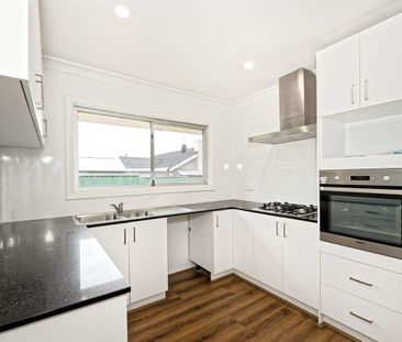 BEAUTIFULLY RENOVATED CALISTA HOME RENT - Photo 6