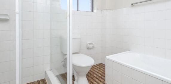 Two Bedroom Apartment in Parramatta - Photo 2
