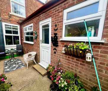 2 bedroom terraced house to rent - Photo 5