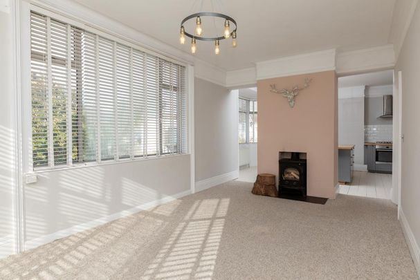 3 bedroom flat to rent - Photo 1