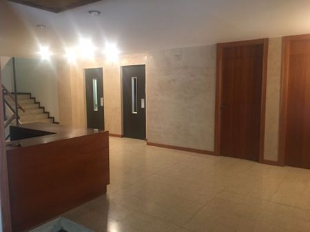 Piso de alquiler en Carrer de la Marina, Fort Pienc - Photo 3