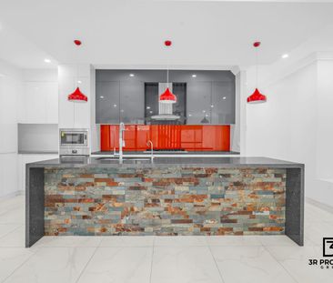 FAMILY HOME AT A CONVENIENT LOCATION! - Photo 4