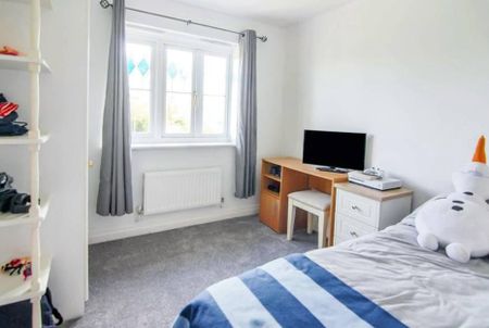 3 bedroom detached house to rent - Photo 3