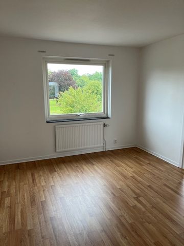 Stiftelsegatan 4 - Foto 2