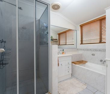 7 Capriole Close, Yamanto QLD 4305 - House For Rent | Domain - Photo 3