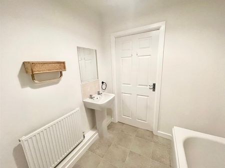 Whitney Crescent, Weston-Super-Mare - Photo 4