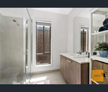 35 Tedcastle Drive, Aintree, Vic 3336 - Photo 5