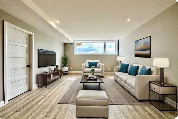 904 Chablis Cres Unit A - Photo 1